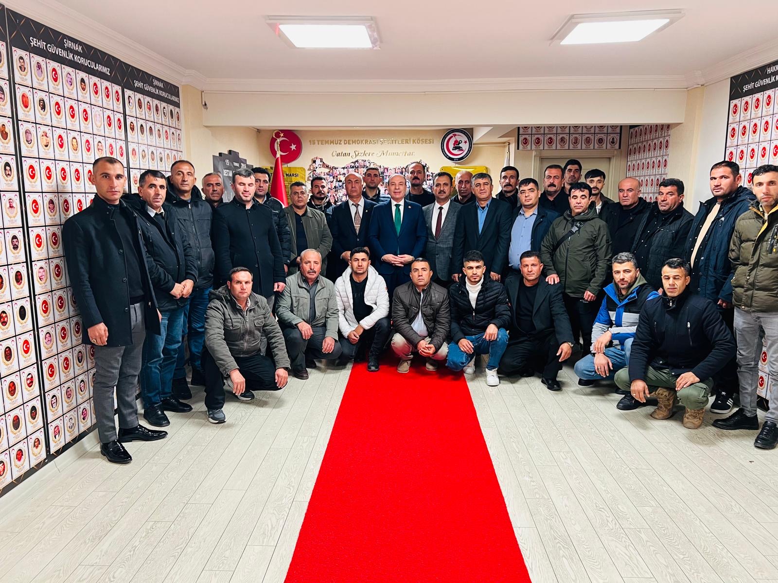 Türk Silahlı Kuvvetler ve Deniz Kuvvetleri Komutanlığımız Şehit ve Gazi Ailelerinin Kırmızı Çizgisidir