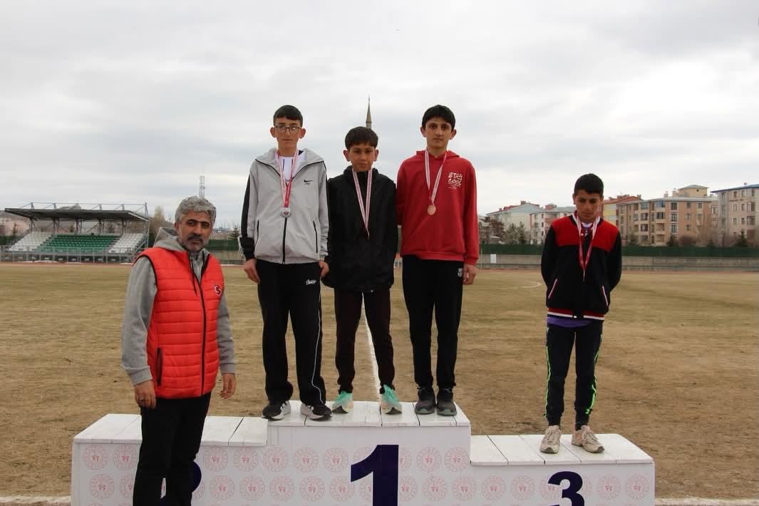 ANALİG Kros ve Kros Bayrak yarışmaları il birinciliği tamamlandı