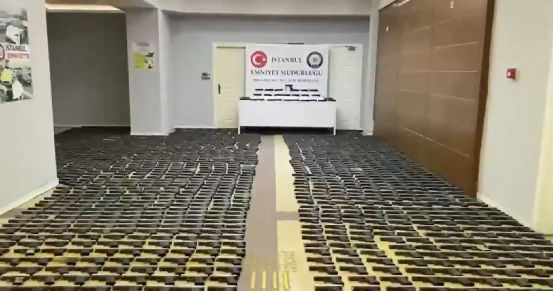 Pendik’te Yeraltı Cephaneliğine Operasyon: Rekor Miktarda Silah Parçası Ele Geçirildi