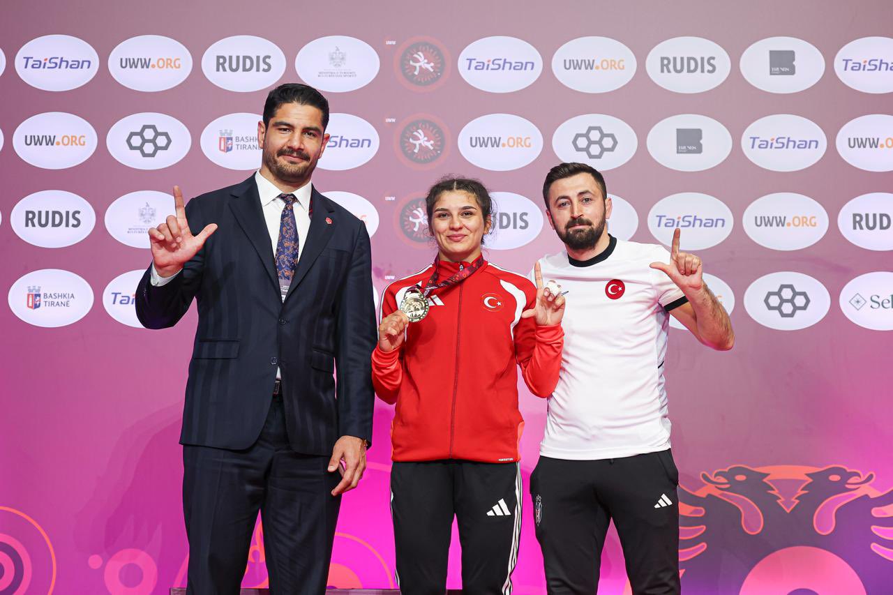 Milli Güreşçi Nesrin Baş Avrupa Şampiyonu Oldu