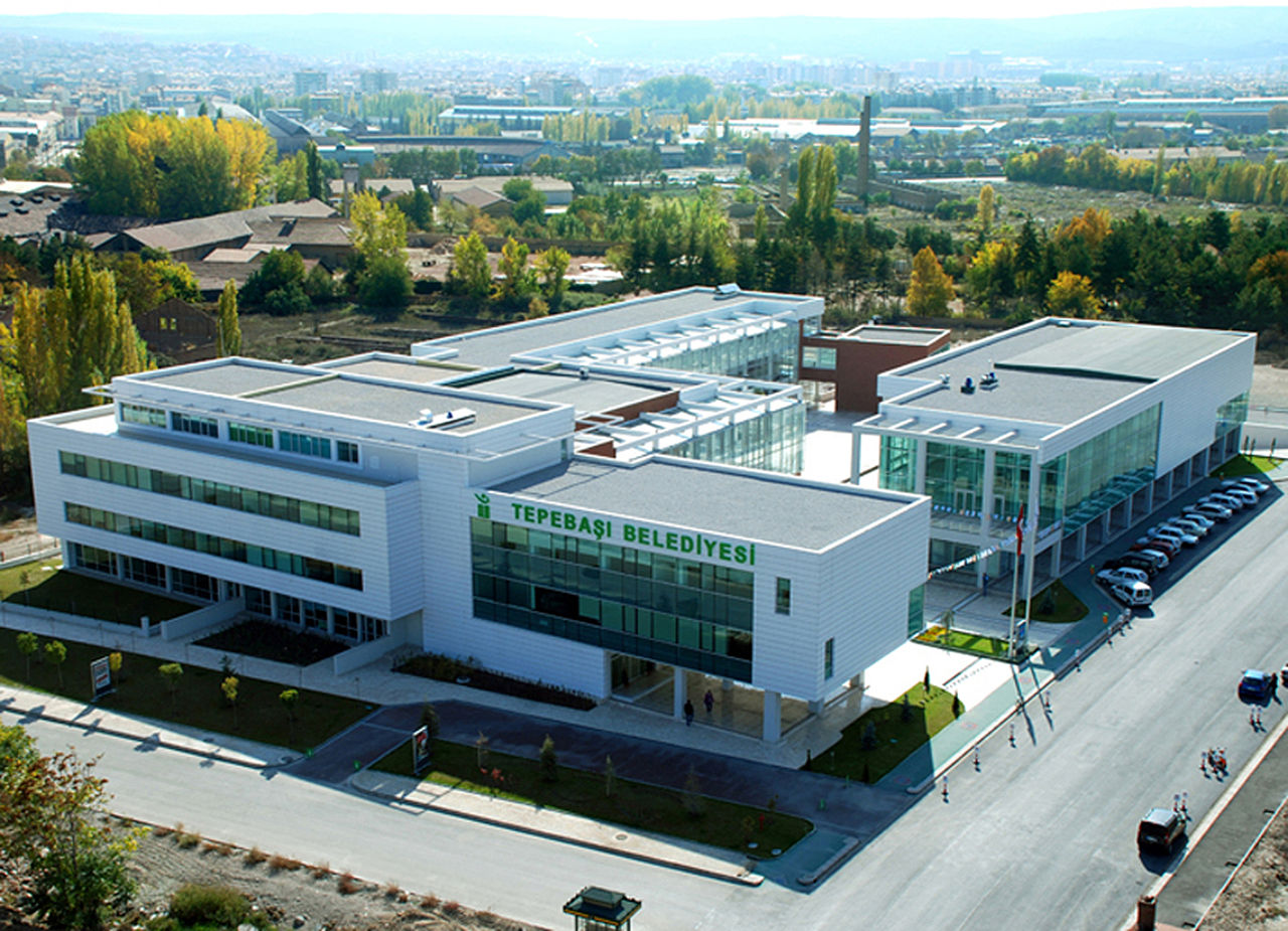 Eskişehir Tepebaşı Belediyesi’ne Yolsuzluk Operasyonu: 60 Şüpheli Hakkında Gözaltı Kararı