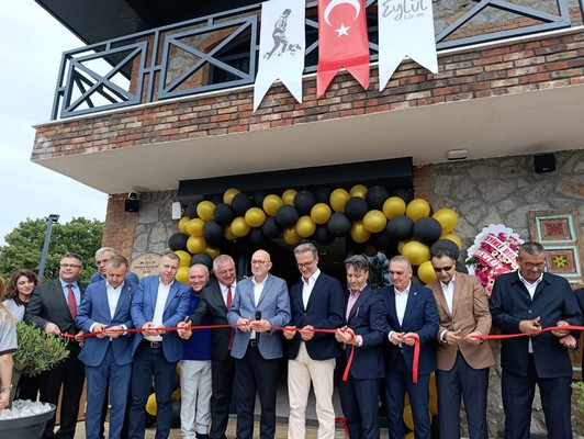Çanakkale Geyikli’de Turizme Yeni Soluk: Eylül Otomobil ve Traktör Müzesi Geyikli’de Kapılarını Açtı