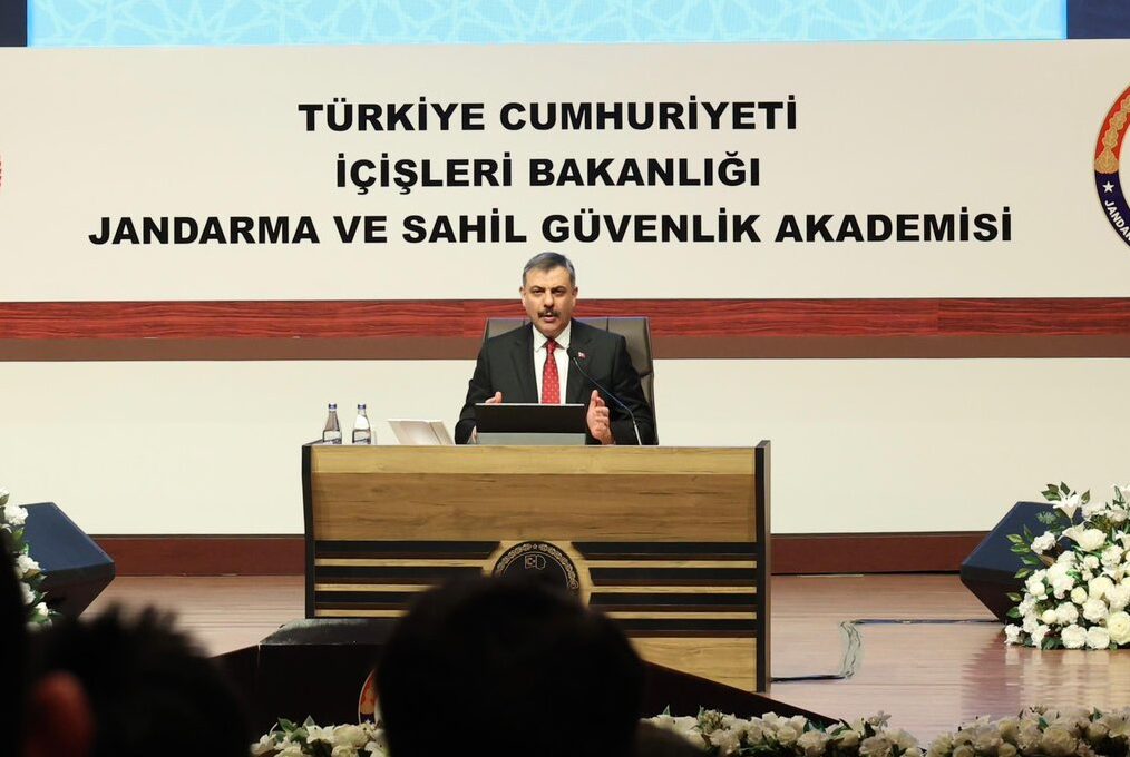İçişleri Bakanı Mustafa Çiftçi, Jandarma ve Sahil Güvenlik Akademisi’nde Konferans Verdi