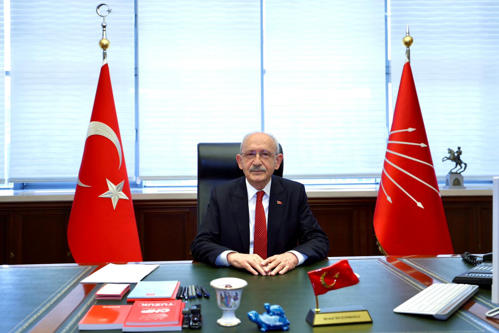 Kemal Kılıçdaroğlu 2,5 Yıl Sonra CHP Genel Merkezi’nde