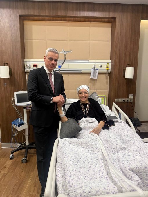 Sağlık Bakanı Kemal Memişoğlu’ndan Cumhurbaşkanı Başdanışmanı Saadet Oruç’a Hastane Ziyareti