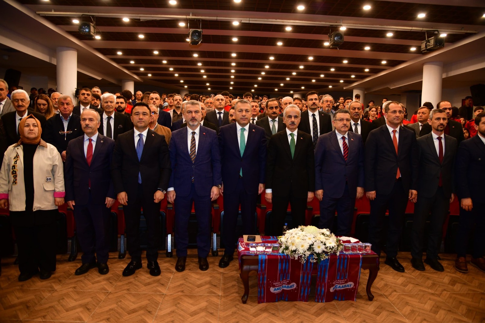 Ulaştırma ve Altyapı Bakanı Abdulkadir Uraloğlu Akçaabat Kitap ve Söyleşi Günleri’ne Katıldı