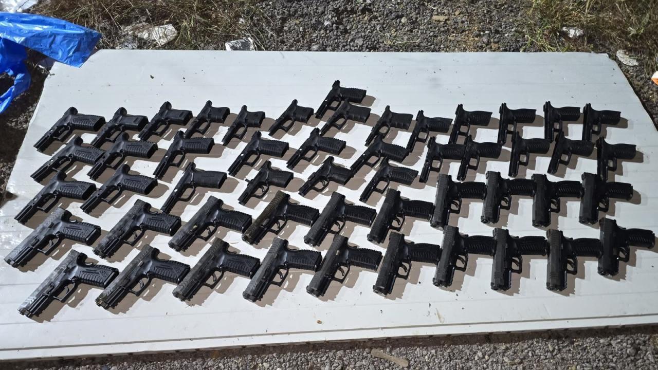 İstanbul’da Kaçak Silah Operasyonu: Toprağa Gömülü Ve Kompresör Tankında 20 Tabanca Ele Geçirildi